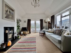 Photo 11- click for photo gallery